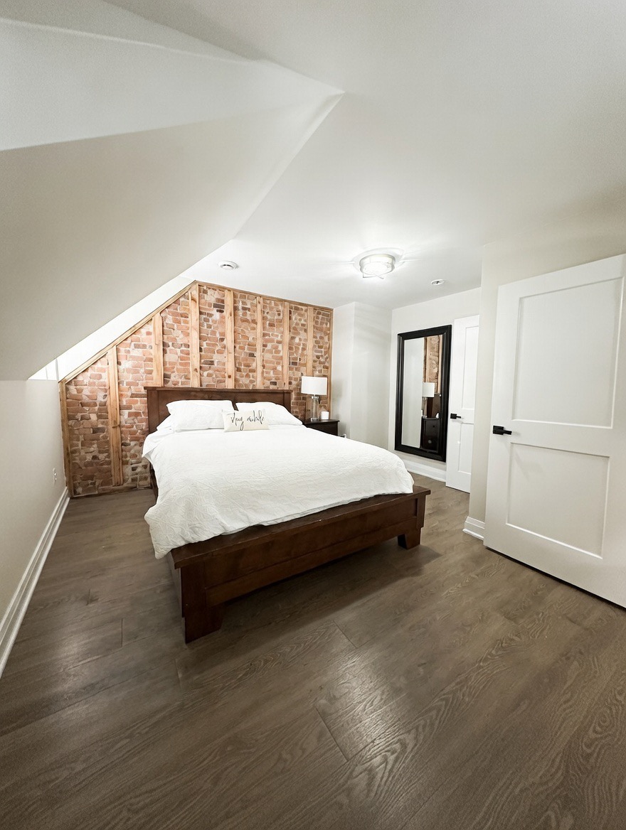 Trendy Home with Spacious Backyard – photo 3